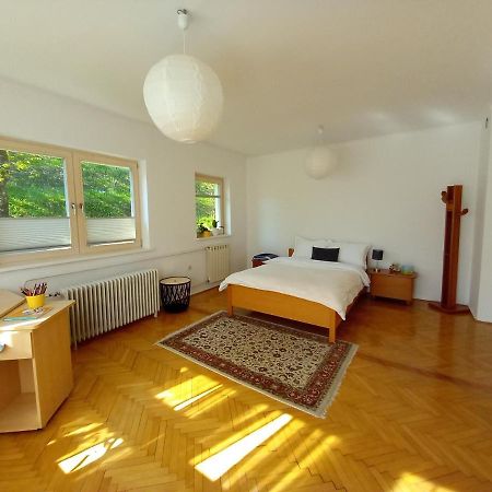 Dobrova Lovely 2-Bedroom Appartment With Free Parking מראה חיצוני תמונה