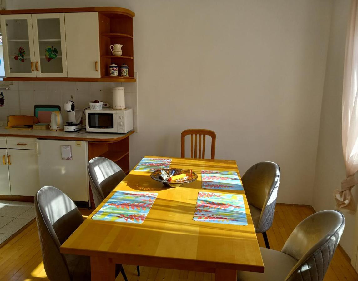 Dobrova Lovely 2-Bedroom Appartment With Free Parking מראה חיצוני תמונה